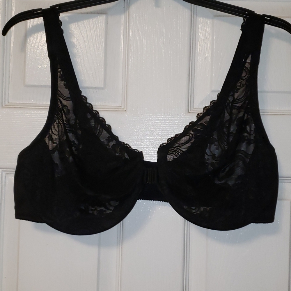 Black lace front closure bra 40b